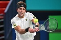 男子テニス、上海マスターズ、シングルス3回戦。リターンを狙うトマス・マルティン・エチェベリー（2024年10月6日撮影）。(c)Hector RETAMAL/ AFP