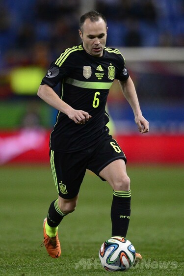 イニエスタ、スペインのW杯連覇に自信 写真1枚 国際ニュース：AFPBB News