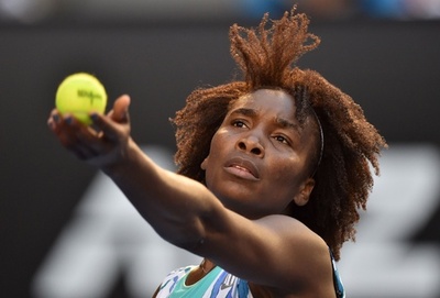 34歳のヴィーナス、ラドワンスカ下しベスト8 全豪オープン