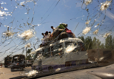 「タリバン根拠地で激しい戦闘」、パキスタン軍