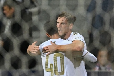 バイエルンが開幕4連勝で16強入り、ゴレツカ2得点 欧州CL