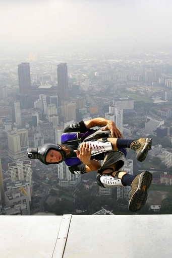 ビル登頂や飛び降りはダメ、ニューヨークで新条例