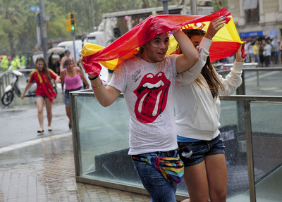 雨にも負けず、バルセロナでゲイ・プライド・パレード