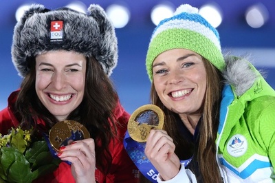 マゼとギザンが女子滑降同タイムで金メダル、ソチ五輪