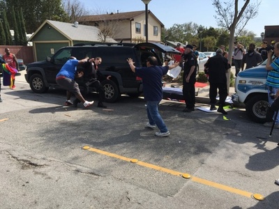 米白人至上主義KKKとカウンターが衝突、3人刺され13人逮捕