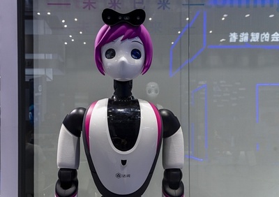 中国政府と民間企業 人型ロボットの開発に注力