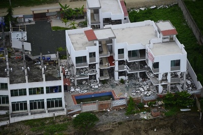 【写真特集】エクアドル地震から1か月、空から見た被災地