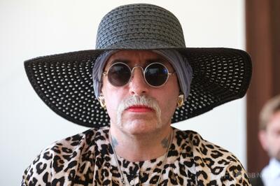 独ネオナチ、性別変更し女性刑務所に 逃走にユダヤ教改宗とやりたい放題