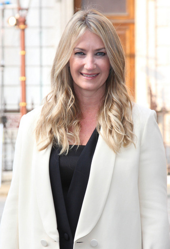 ロイヤルベビー誕生で、トップデザイナーらが贈り物合戦