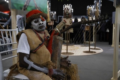 ガボンで「ワン・フォレスト・サミット」 先住民の演奏も