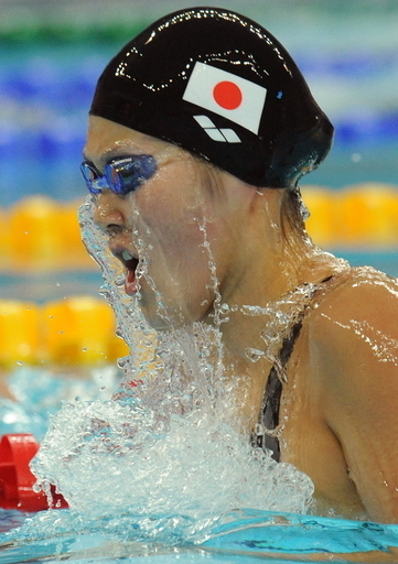 金藤 女子200メートル平泳ぎで準決勝進出