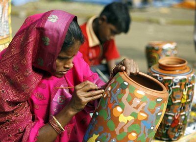 コルカタで伝統工芸を披露する催しが開催される - インド