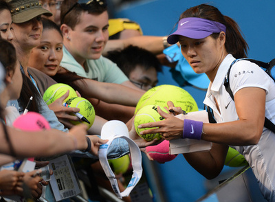 李娜がゲルゲスを下して準々決勝へ、全豪オープン