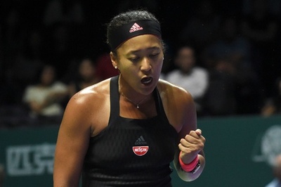 崖っぷちの大坂、逆転突破へサーブ改善誓う WTAファイナルズ