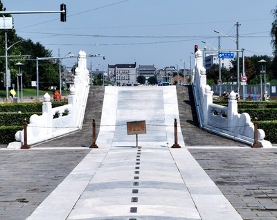 【文化中国】中国・北京天橋：昔は屋台の演芸場、今は劇場密集地