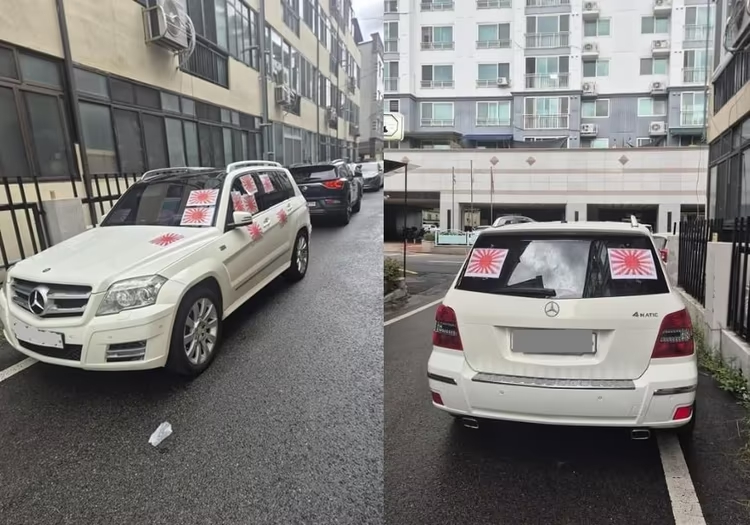 旭日旗を貼り付けたベンツ車両＝オンラインコミュニティ「ボベドリーム」インスタグラム(c)news1