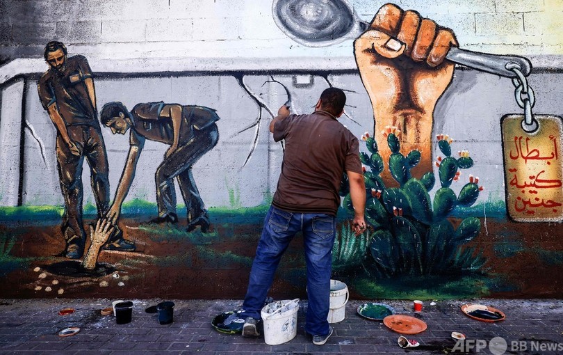 スプーンが「自由」の新たな象徴に、パレスチナ