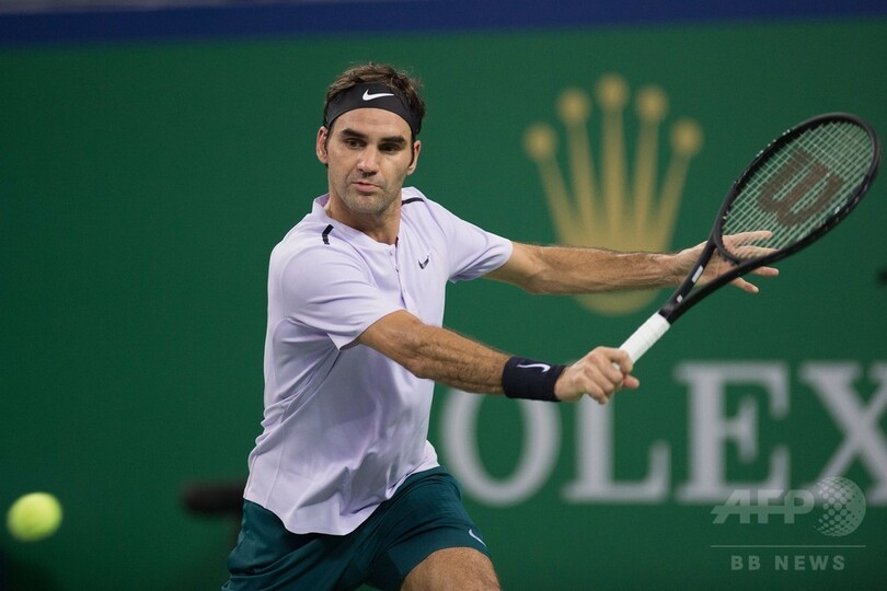 フェデラー、シュワルツマンに苦戦も3回戦へ 上海マスターズ