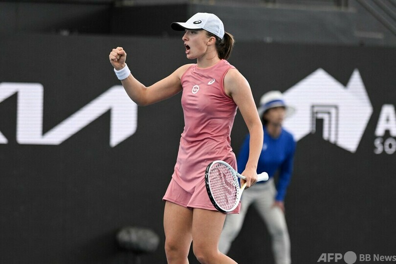 シフィオンテク8強入り、全米ファイナリストに圧勝 アデレード国際1