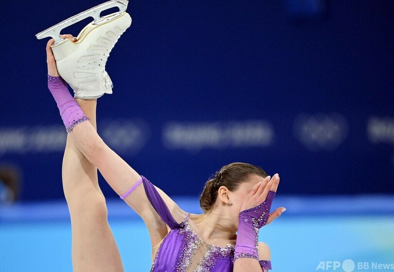 フィギュア女子SP、ワリエワが首位も涙 坂本3位 北京冬季五輪