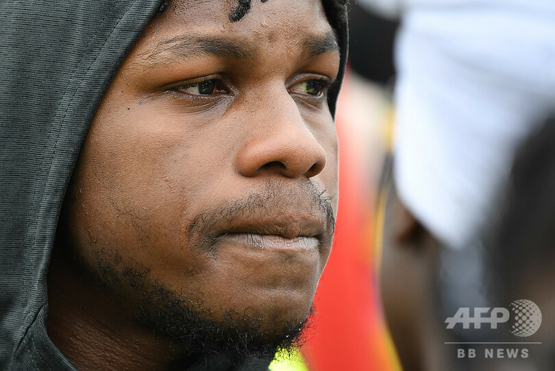 俳優J・ボイエガさん、香水ブランドの宣伝大使辞任 中国向け広告に反発