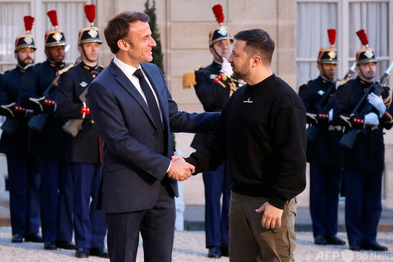 仏、ウクライナ軍操縦士を訓練へ