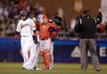 第3回ワールド・ベースボール・クラシック（2013 World Baseball Classic、WBC）は17日、米カリフォルニア（California）州サンフランシスコ（San Francisco）で準決勝が行われ、日本は1-3でプエルトリコに敗れた。

8回に狭殺に倒れ落胆する日本の内川聖一（Seiichi Uchikawa、左、2013年3月17日撮影）。(c)AFP/Getty Images/Ezra Shaw