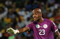 サッカー2013アフリカネイションズカップ（2013 The Africa Cup of Nations）は30日、グループDの2試合が行われ、コートジボワールはアルジェリアと2-2で引き分けた。

チームメイトに指示を出すアルジェリアのGKライス・エムボリ（Rais M&apos;Bolhi、2013年1月30日撮影）。(c)AFP/ALEXANDER JOE