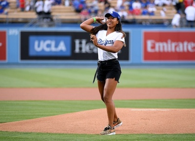 大坂なおみ、ドジャース対エンゼルス戦で始球式