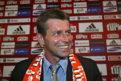 ガラタサライのスキッベ新監督が就任会見