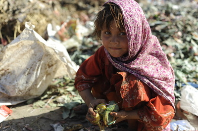 「食べ物に恵まれない子供たちのために」