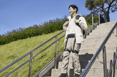 「転ばぬ先のロボ」…韓国発ウェアラブルで高齢者の転倒リスク大幅軽減