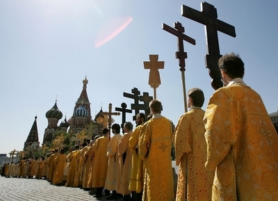 違反には「説教」、ロシア正教が交通取り締まりに協力