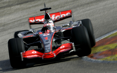 ＜07 F1＞バレンシアテスト2日目、アロンソ 新車「MP4-22」でトップタイムをマーク - スペイン