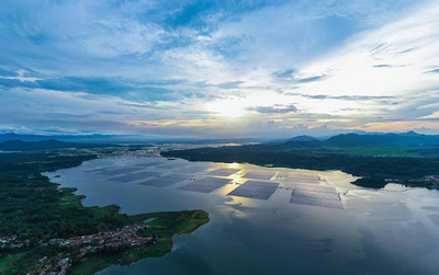 中国企業が浮体太陽光発電施設の建設などで、インドネシアのグリーン発展を後押し