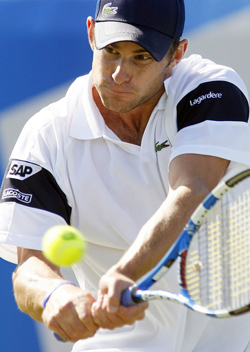 ロディック ヒューイット下し準々決勝へ、エイゴン選手権