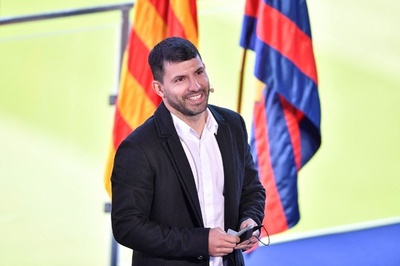 アグエロが心臓の問題で現役引退 会見で涙