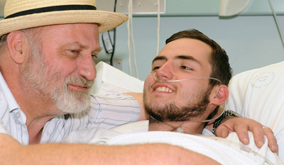 オーストラリア原野で12日間、英19歳が奇跡の生還