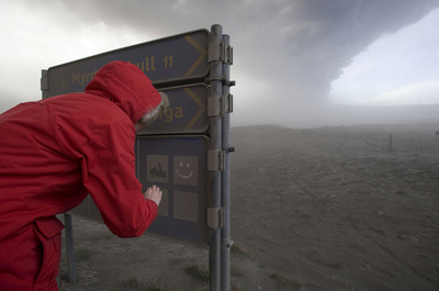 大自然を堪能？アイスランドの観光客