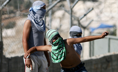 イスラエル当局が「岩のドーム」を封鎖、パレスチナ人と警察が衝突 エルサレム