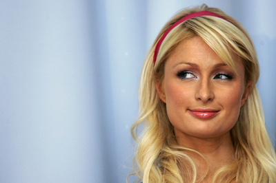 FILA、パリス起用広告を一時自粛