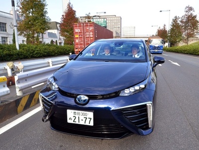 トヨタの新型燃料電池車「MIRAI」、国内販売は12月から