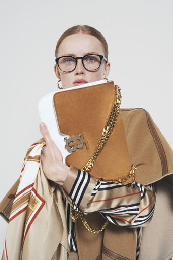 「バーバリー」ハンドバッグをメインにポップアップ、伊勢丹新宿店