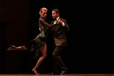 しっとりした雰囲気でステップを、タンゴトーナメント  南米コロンビア