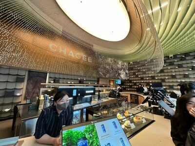 韓国・若者世代に広がる中国発「Cフード」ブーム…火鍋の後に楽しむ中国式ミルクティー