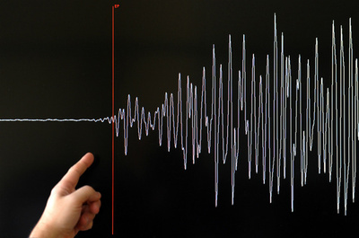 カナダ西海岸沖でM7.7の地震、ハワイに津波警報