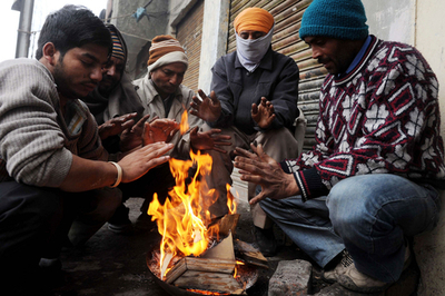 40年ぶりの寒波で死者多数、インド