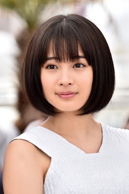 【写真特集】『海街diary』上映、綾瀬さんらレッドカーペットに カンヌ 【写真特集】『海街diary』上映、綾瀬さんらレッドカーペットに カンヌ