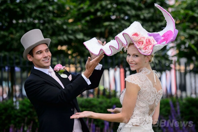 華やかな帽子がいっぱい、英国伝統レース｢ロイヤルアスコット｣