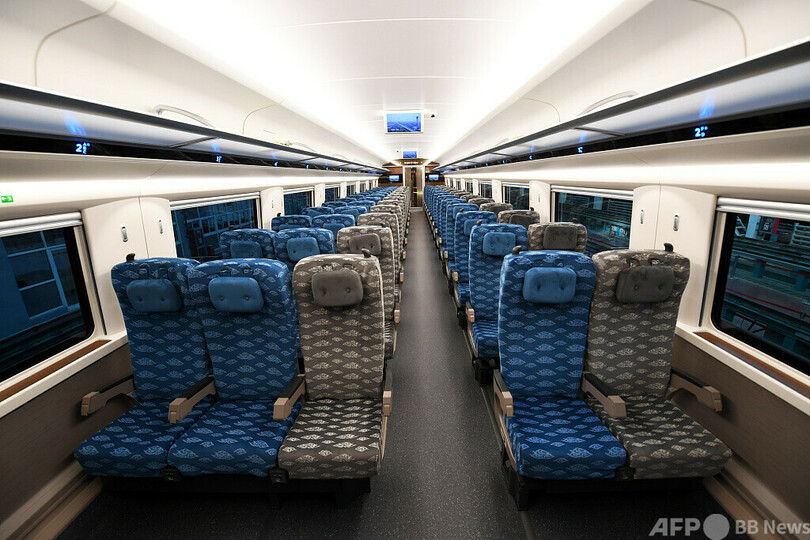 中国のネットユーザー 高速鉄道列車の座席の汚れで大討論